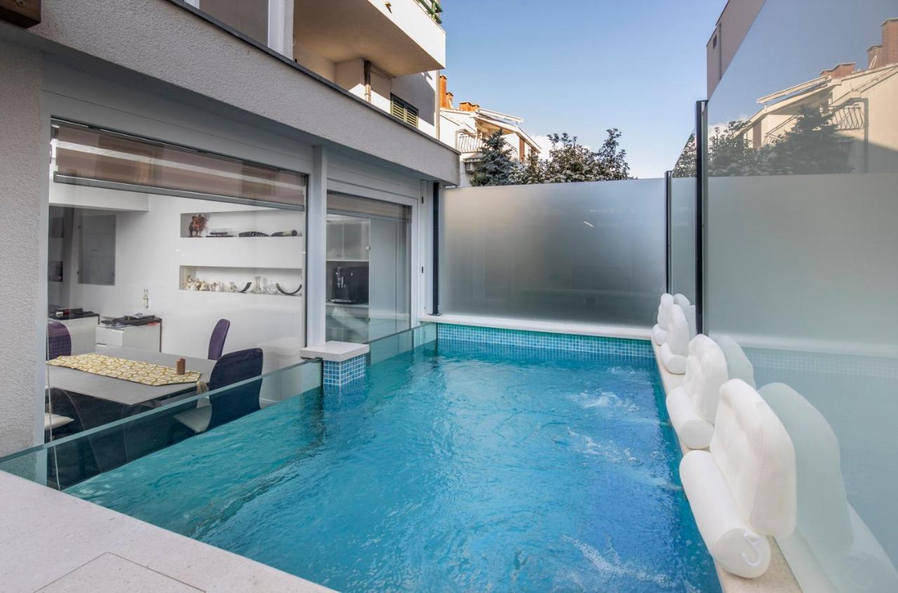 Luxury Apartment Martinis With Pool Сплит Екстериор снимка