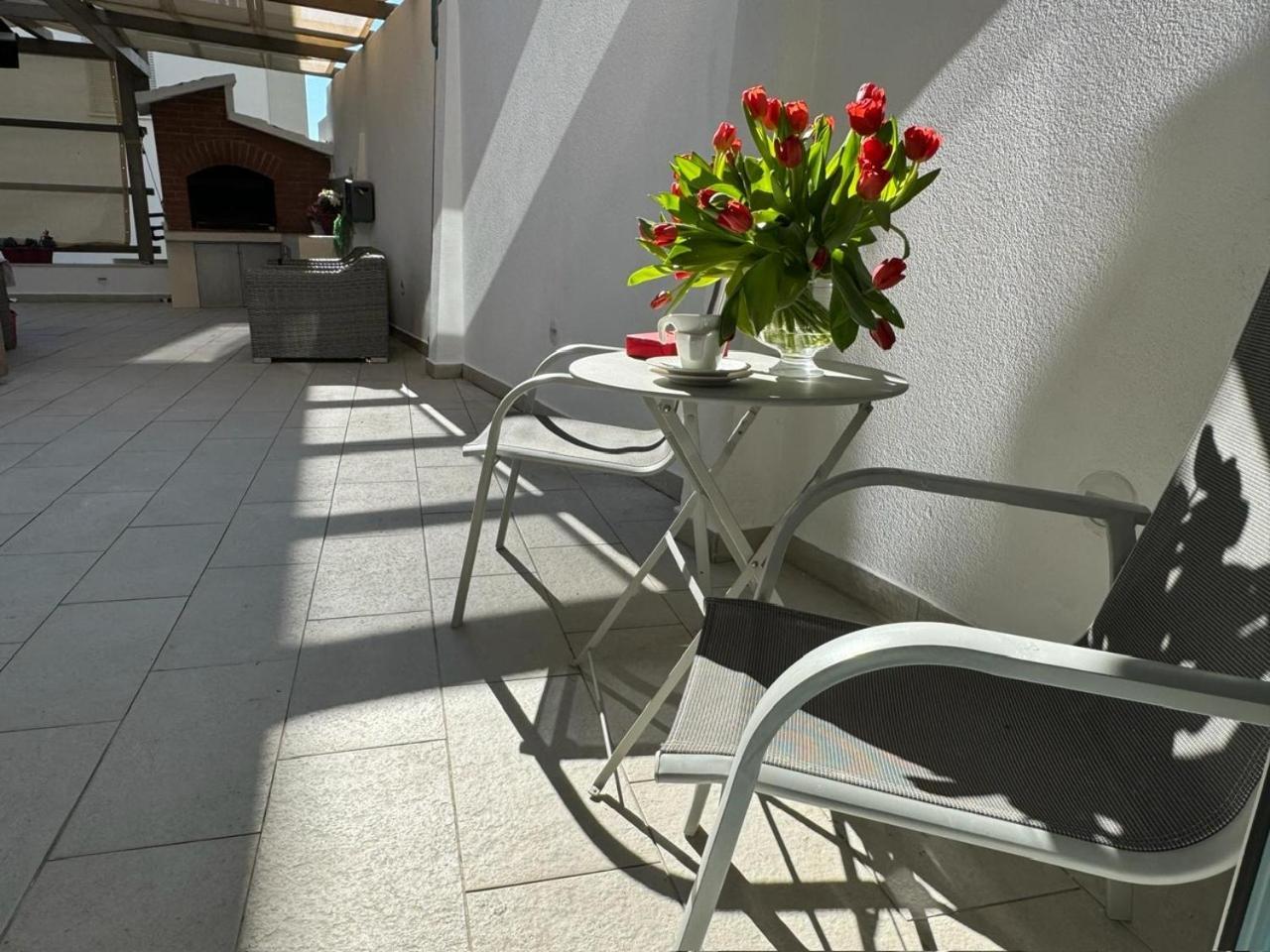 Luxury Apartment Martinis With Pool Сплит Екстериор снимка
